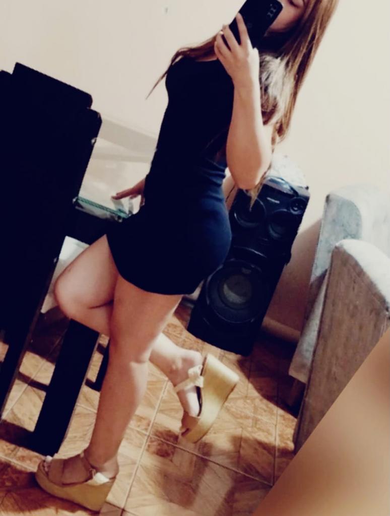 745053867: Chica busca chico en Badajoz