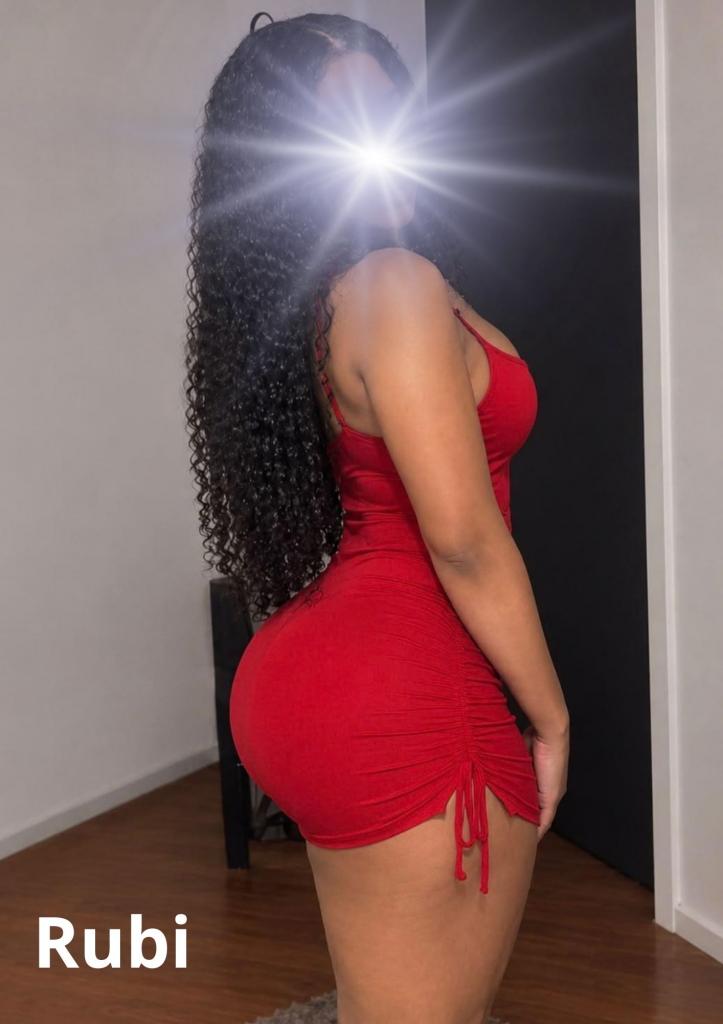 613233475: Chica busca chico en Badajoz