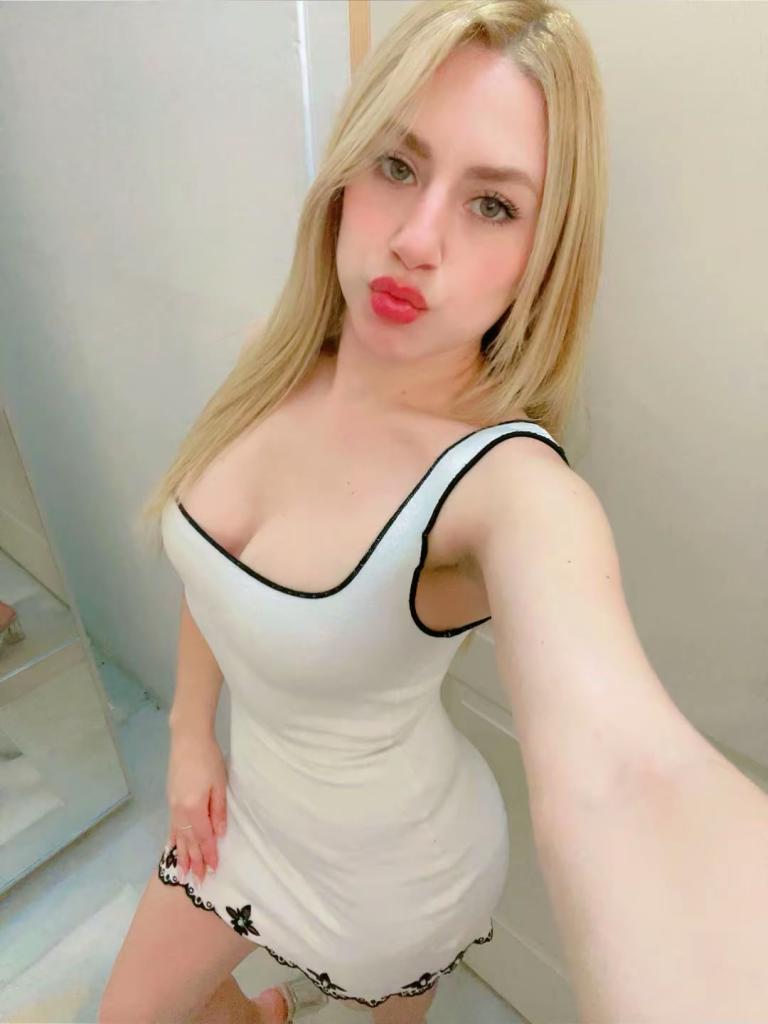 637985166: Chica busca chico en Málaga