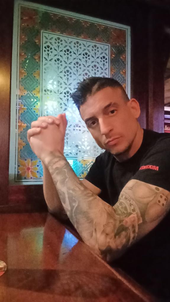 622023043: Chico busca chica en Sevilla