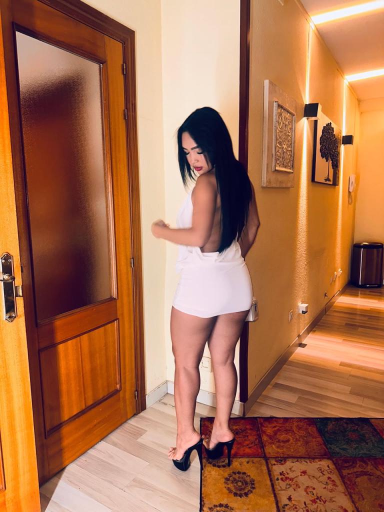 612282427: Chica busca chico en Madrid