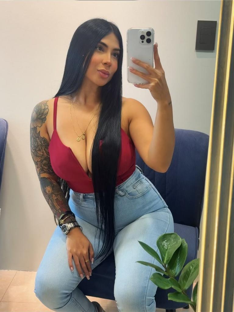 Chica busca chico en Granada: 