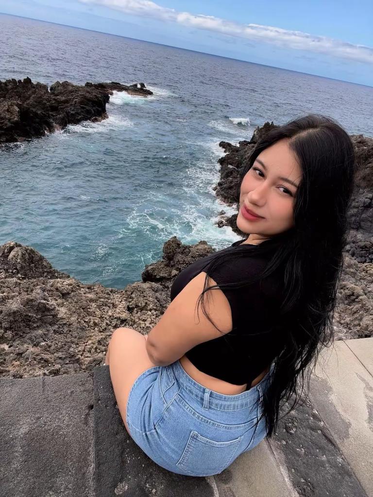 Chica busca chico en Tenerife: 