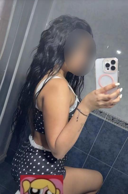 662265880: Chica busca chico en Barcelona