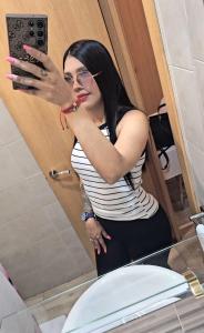 617746381: Chica busca chico en Madrid