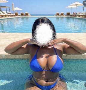 632779229: Chica busca chico en Barcelona