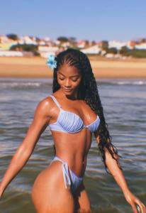 658729953: Chica busca chico en Asturias
