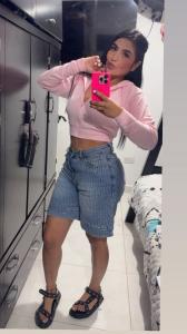 611386375: Chica busca chico en Barcelona