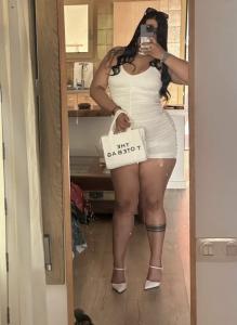 636057190: Chica busca chico en Tarragona