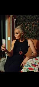 631443241: Chica busca chico en Ibiza