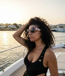 641960248: Chica busca chico en Murcia