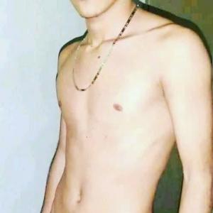 641563925: Chico busca chica en Tarragona