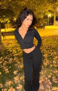 613708481: Chica busca chico en Alicante