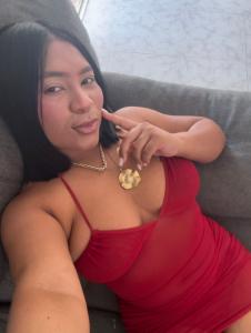 687801163: Chica busca chico en Cádiz