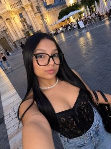 641784361: Chica busca chico en Murcia