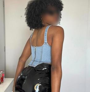 685274526: Chica busca chico en Tenerife