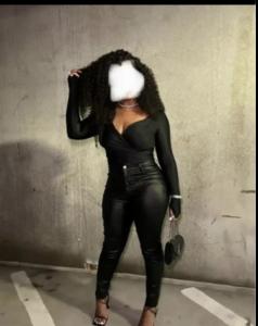 632779229: Chica busca chico en Barcelona