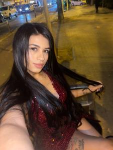 633105309: Chica busca chico en Barcelona