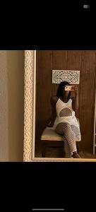 692729036: Chica busca chico en La Coruña