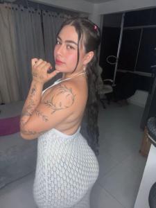 647011857: Chica busca chico en Málaga