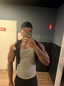 647939467: Chico busca chica en Madrid