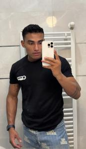 656415619: Chico busca chica en Madrid