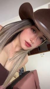 642215028: Chica busca chico en Ibiza