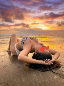 631336170: Chica busca chico en Gerona