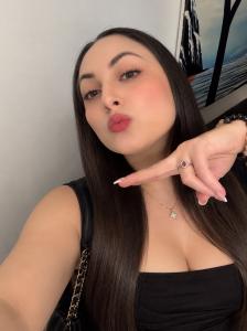 644079860: Chica busca chico en Barcelona