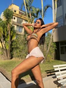 672002800: Chica busca chico en Barcelona