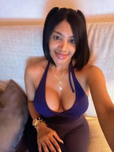 647030599: Chica busca chico en León