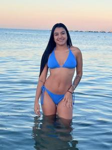 663076461: Chica busca chico en Cádiz