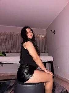 674690457: Chica busca chico en Málaga