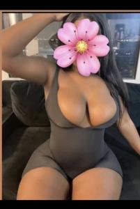 632779229: Chica busca chico en Barcelona