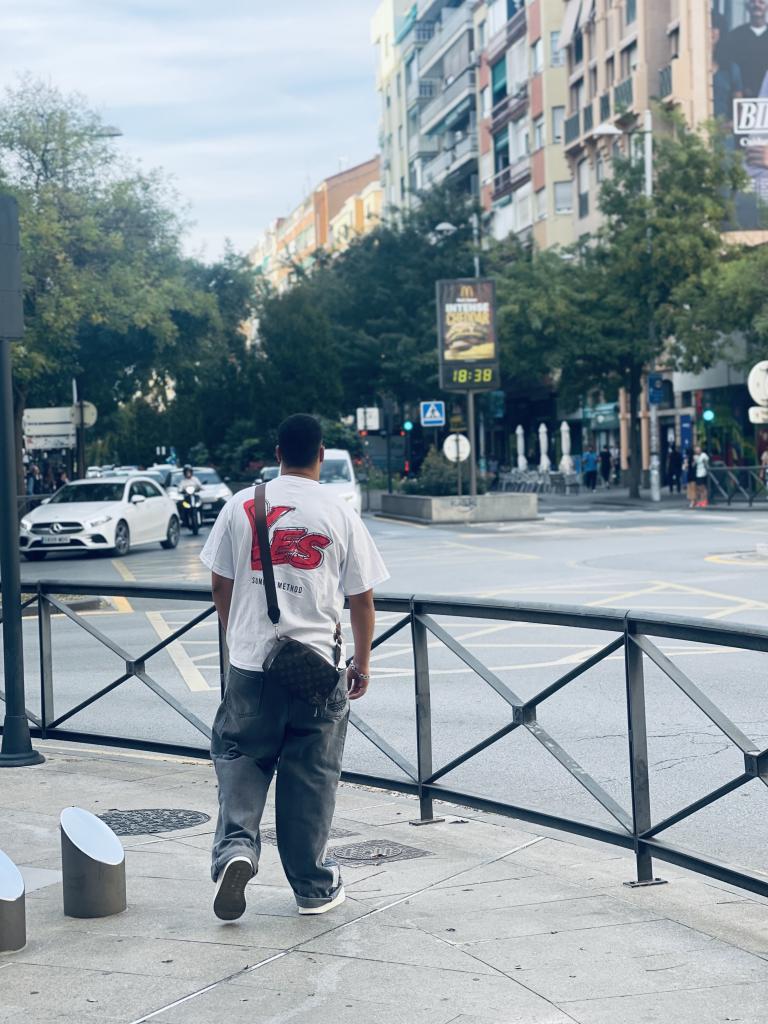 Chico busca chica en Granada: 