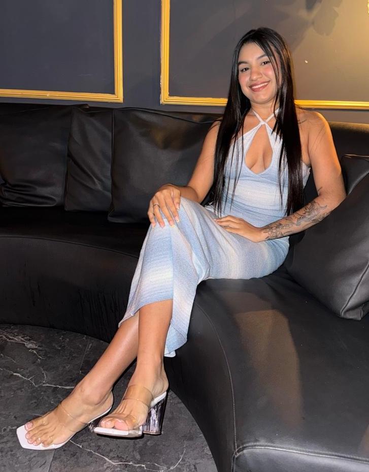 663076461: Chica busca chico en Cádiz