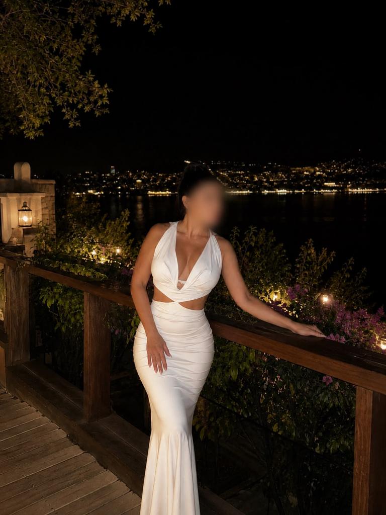 670472282: Chica busca chico en Barcelona