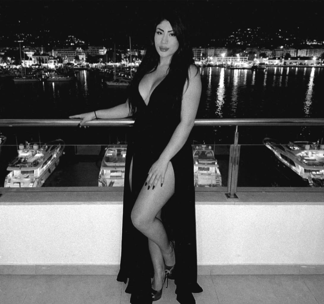 642983996: Chica busca chico en Ibiza