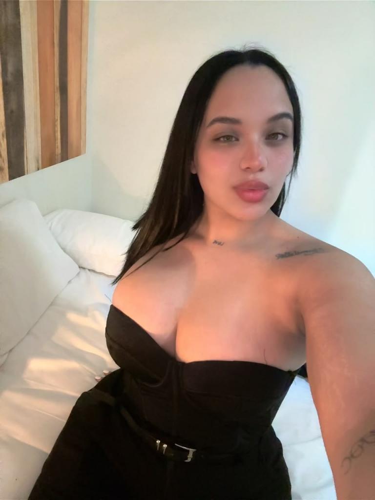 661788555: Chica busca chico en Málaga