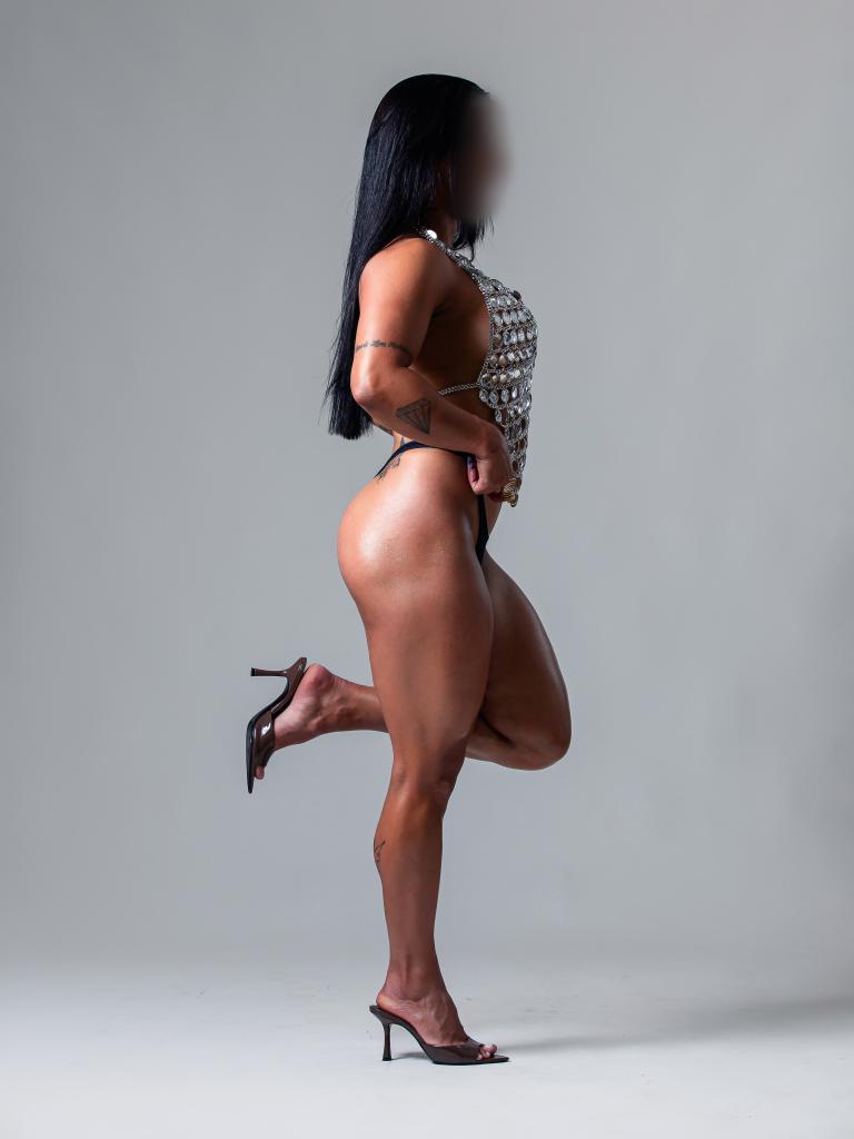 647612853: Chica busca chico en Cádiz