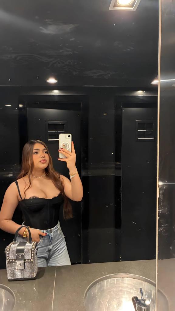 Chica busca chico en Ibiza: 
