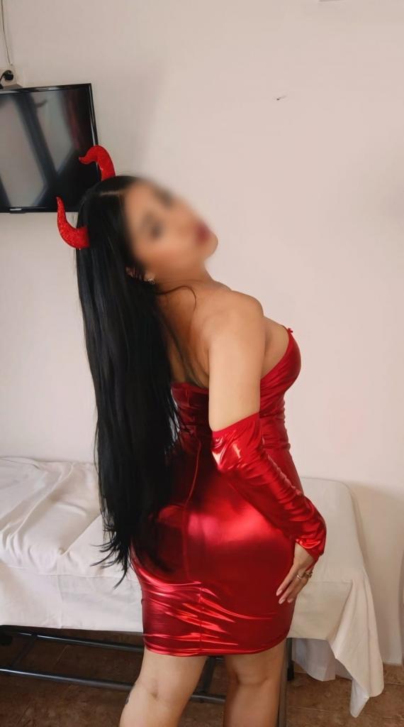 Chica busca chico en Granada: 