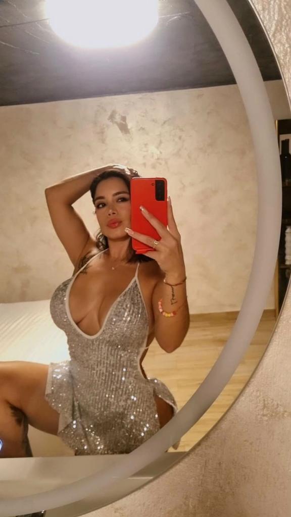 632975159: Chica busca chico en Málaga