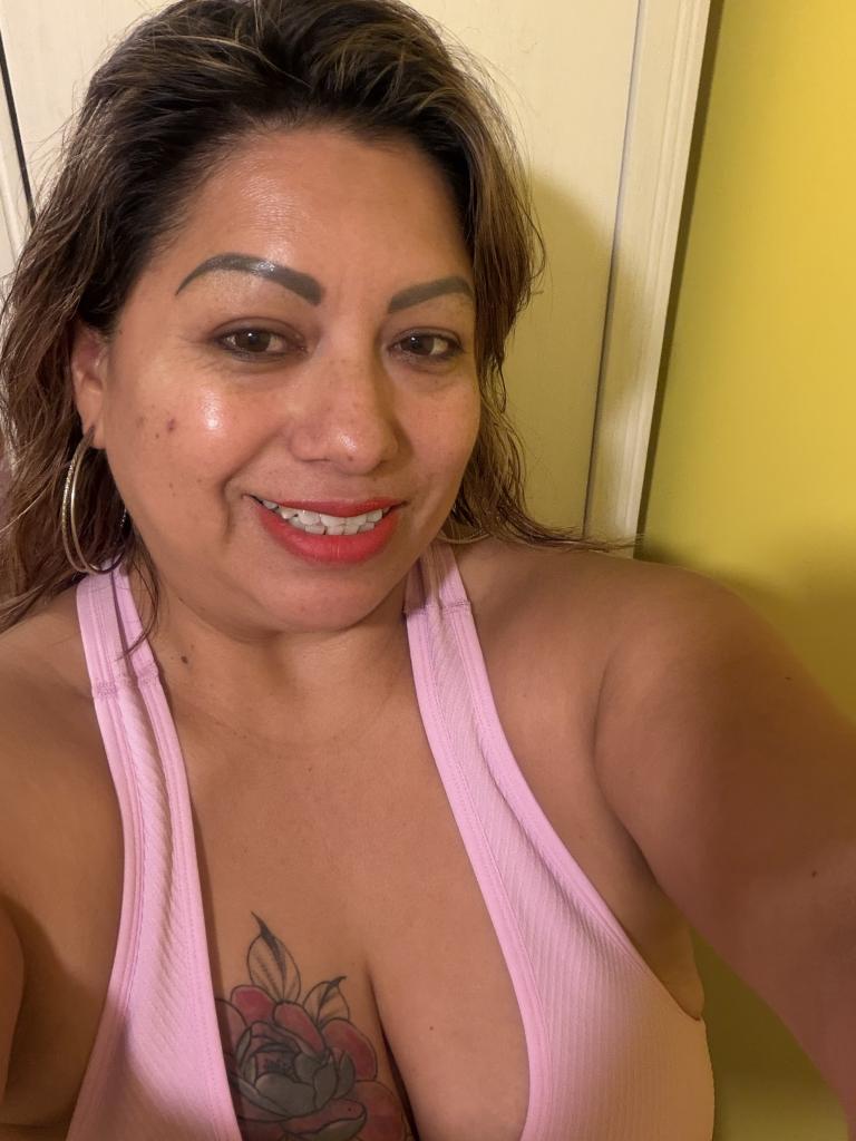 743005356: Chica busca chico en Madrid