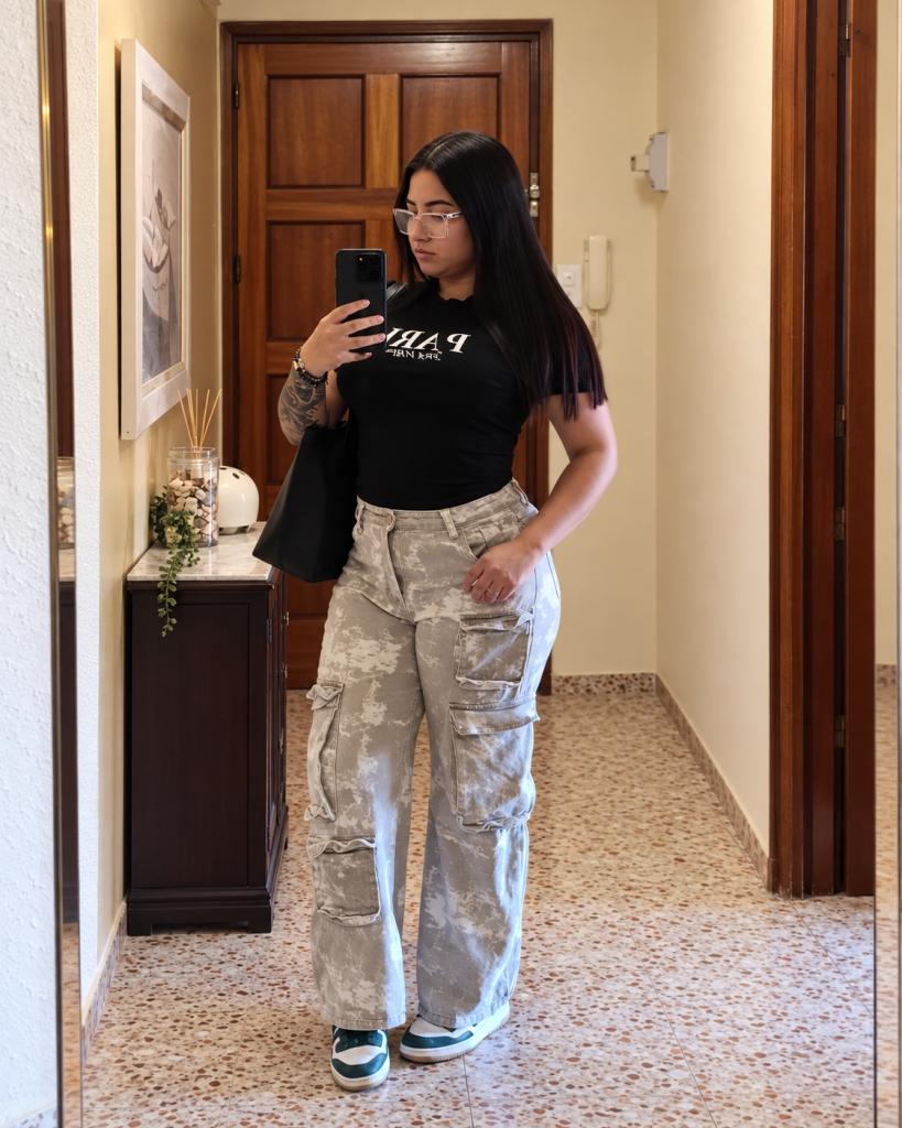 664608691: Chica busca chico en Valencia