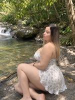664586143: Chica busca chico en Barcelona