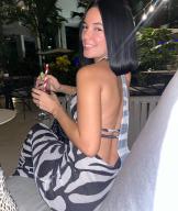 663438529: Chica busca chico en Sevilla