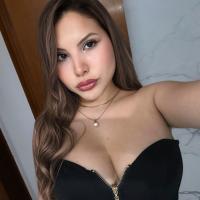607661267: Chica busca chico en Barcelona