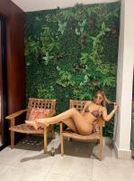 745024014: Chica busca chico en La Coruña