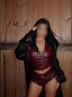 661703186: Chica busca chico en Sevilla